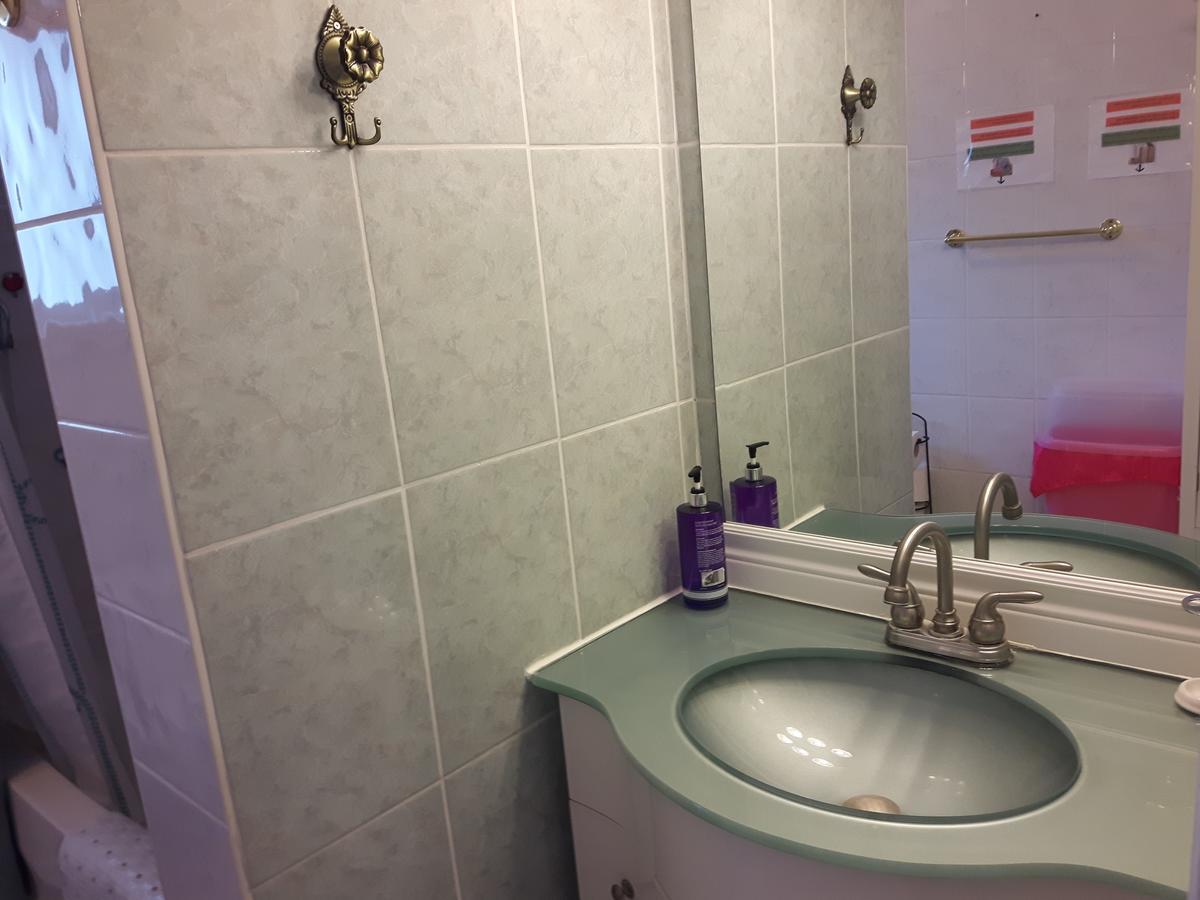 Three Bedroom Holiday Apartment Longueuil Zewnętrze zdjęcie