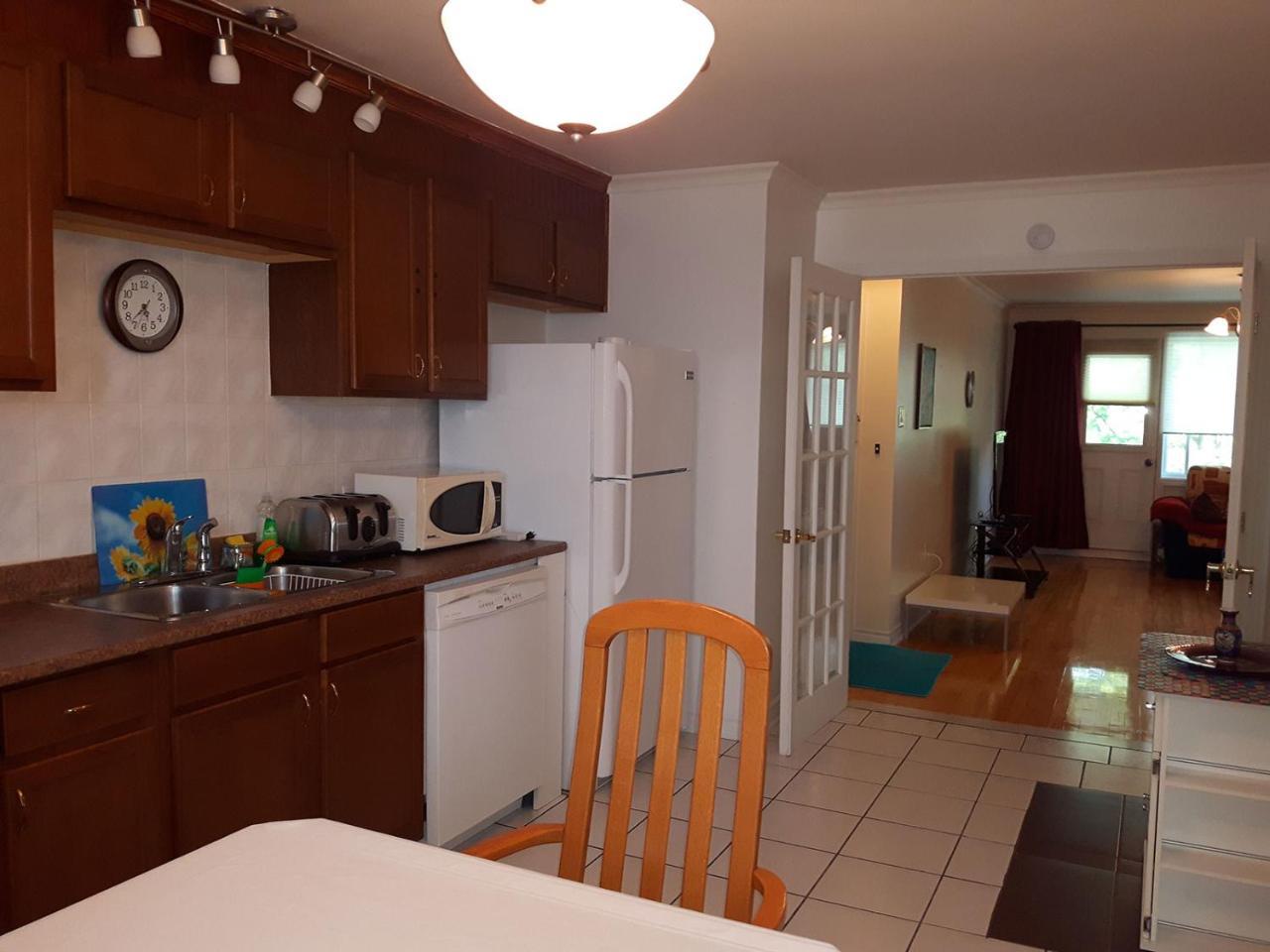 Three Bedroom Holiday Apartment Longueuil Zewnętrze zdjęcie